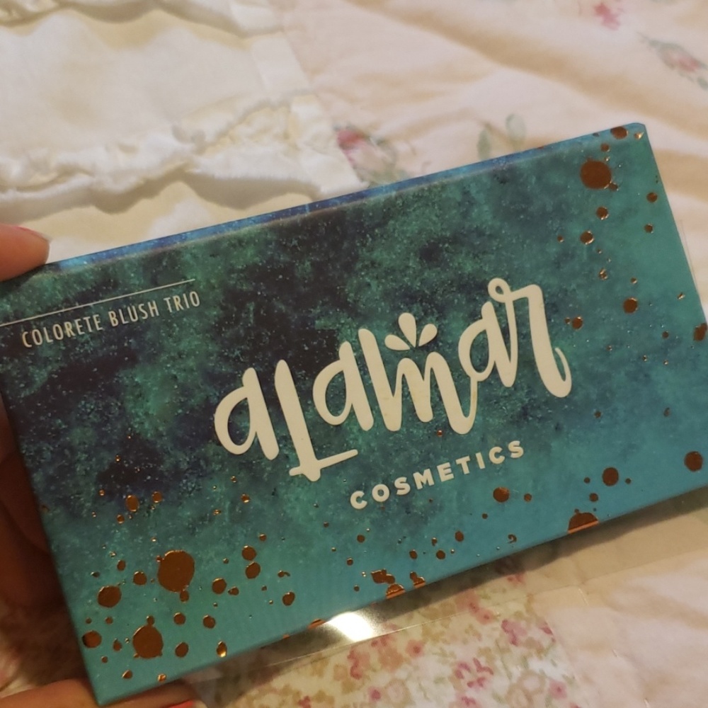 Blush trio - alamar cosmetics fair-light